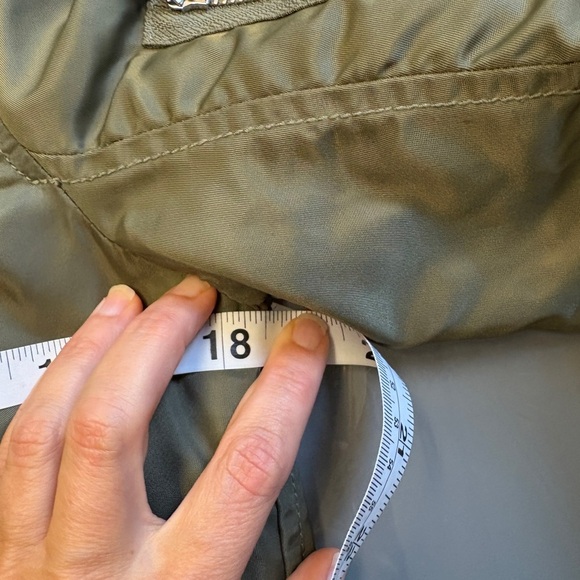 Aritzia Talula women’s size XXS Military Green crop Whitby Bomber Flight Jacket - Picture 5 of 7